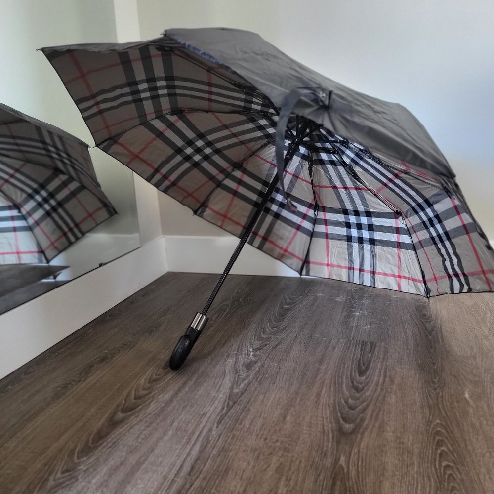 Burberry Umbrella 34.5 inch, used with minor wear